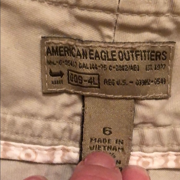 AMERICAN EAGLE OUTFITTERS - Khaki Pants - Size 6 - Picture 3 of 9